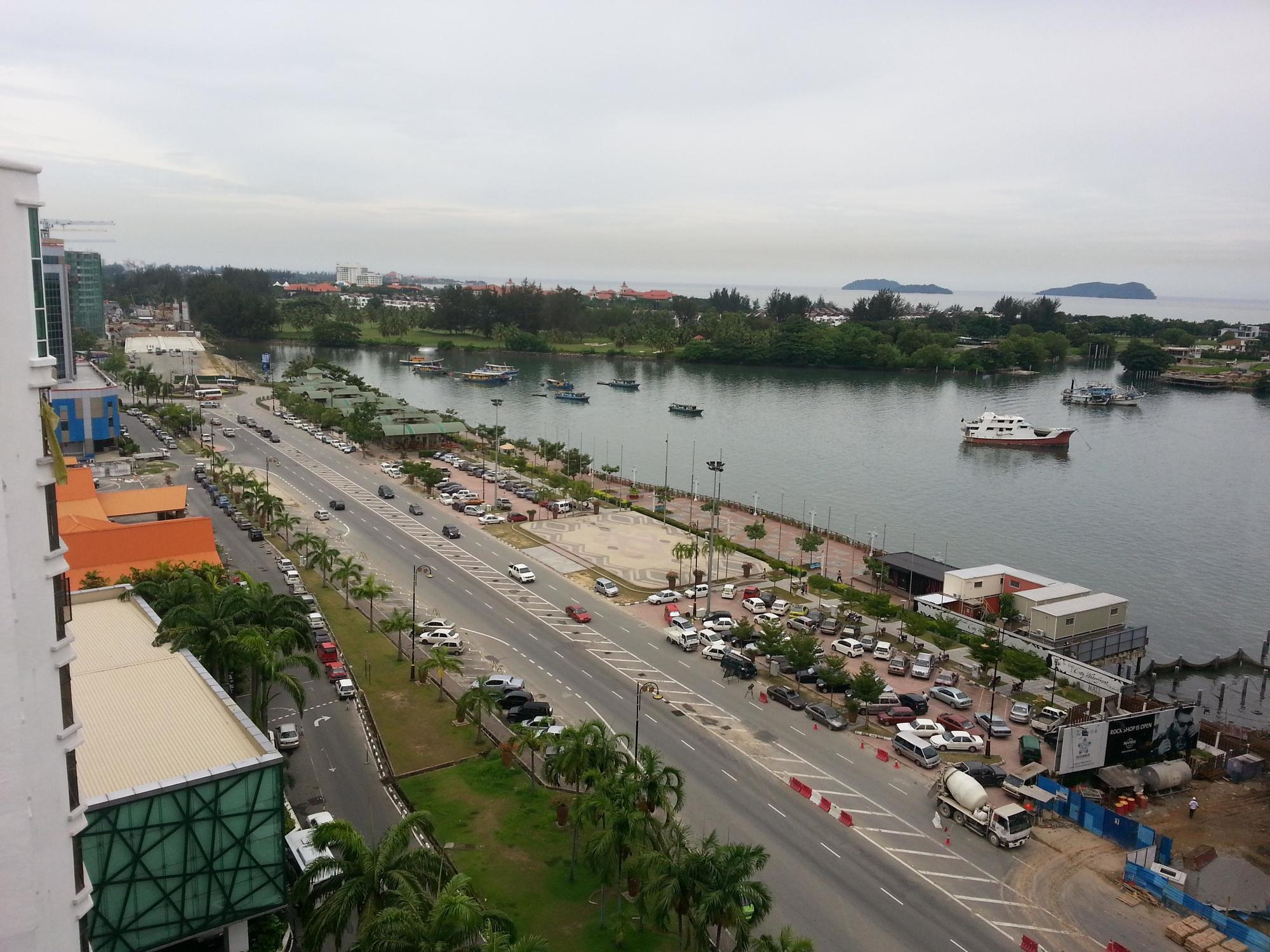 Hotel Marina Travellers Suite @ Marina Court Resort Condo 2*