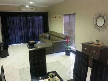 Marina Travellers Suite @ Marina Court Resort Condo Kota Kinabalu