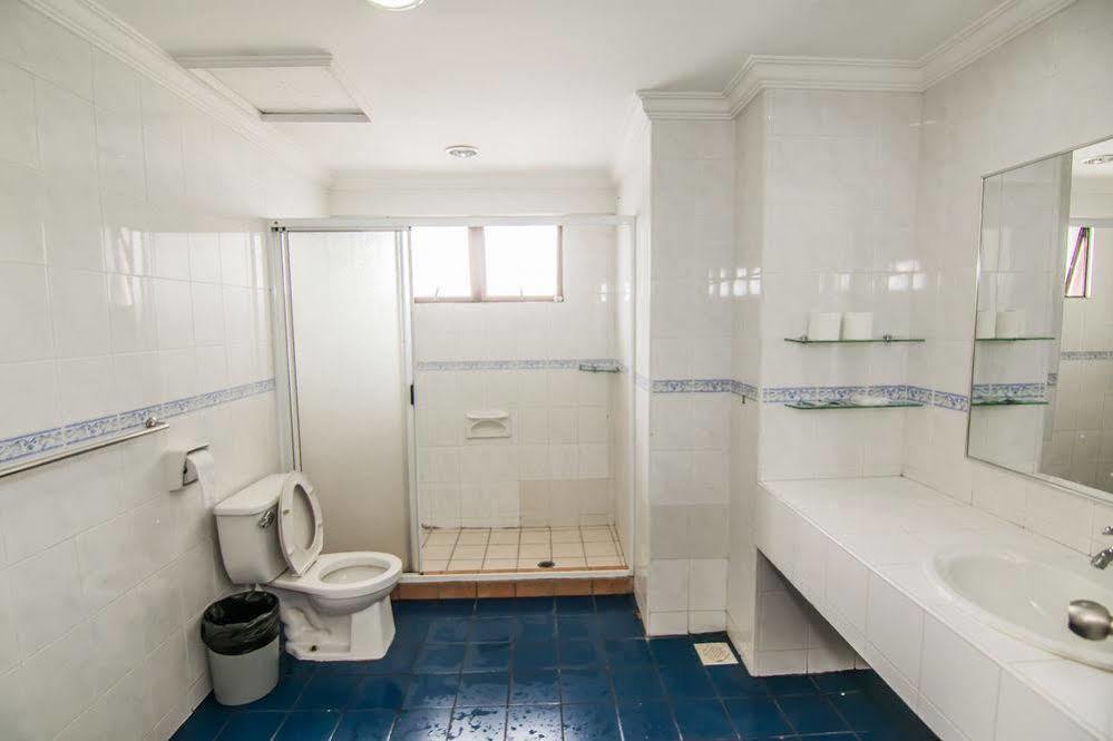 Hotel Marina Travellers Suite @ Marina Court Resort Condo
